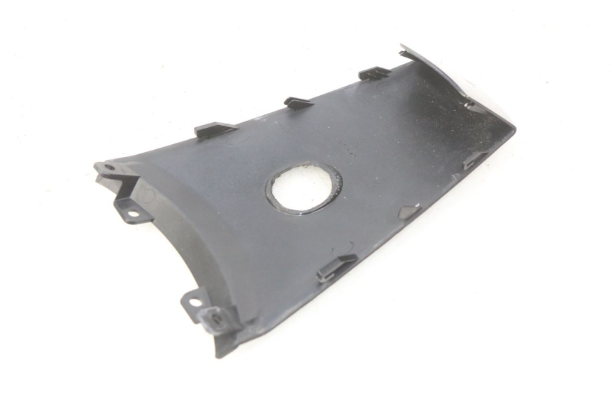 photo de GIUNZIONE PARAFANGO POSTERIORE SUZUKI SIXTEEN 125 (2008 - 2010)