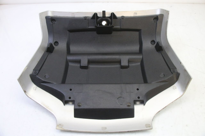 photo de CARENA POSTERIORE CONGIUNZIONE PIAGGIO SUPER LX 125 (2000 - 2003)