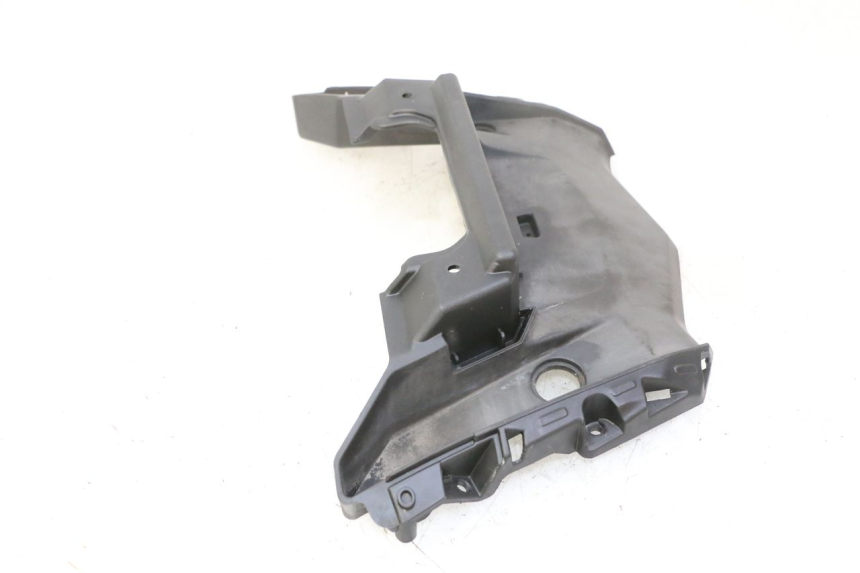 photo de CARENA POSTERIORE CONGIUNZIONE SUPERIORE QUADRO 4 4D 350 (2015 - 2018)