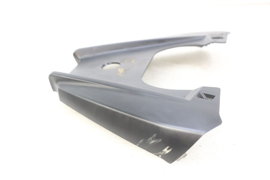 photo de GIUNZIONE PARAFANGO POSTERIORE SUPERIORE APRILIA SXR 50 (2021 - 2023)