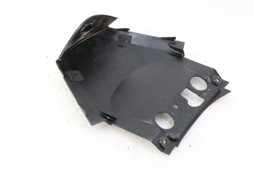 photo de GIUNZIONE PARAFANGO POSTERIORE SUPERIORE SUZUKI BURGMAN 125 (2007 - 2014)