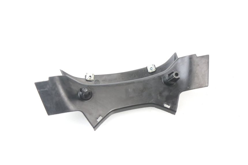 photo de Giunzione carenatura posteriore superiore BMW C SPORT 650 (2015 - 2021)