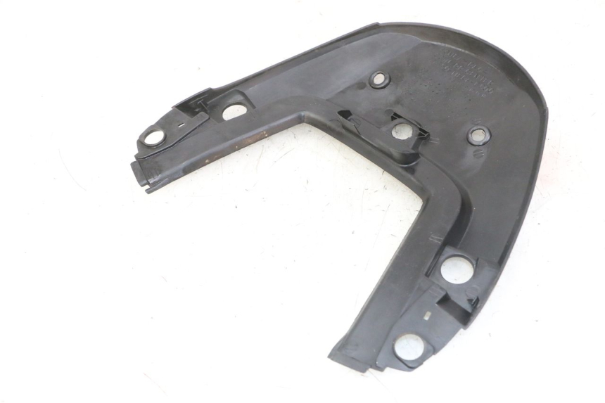 photo de CARENA POSTERIORE CONGIUNZIONE SUPERIORE HONDA CBF 500 (2004 - 2007)