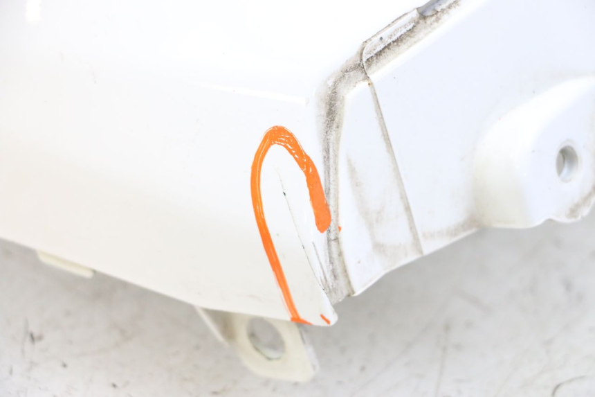 photo de CARENA POSTERIORE CONGIUNZIONE SUPERIORE SYM FIDDLE 3 III 50 (2014 - 2020)