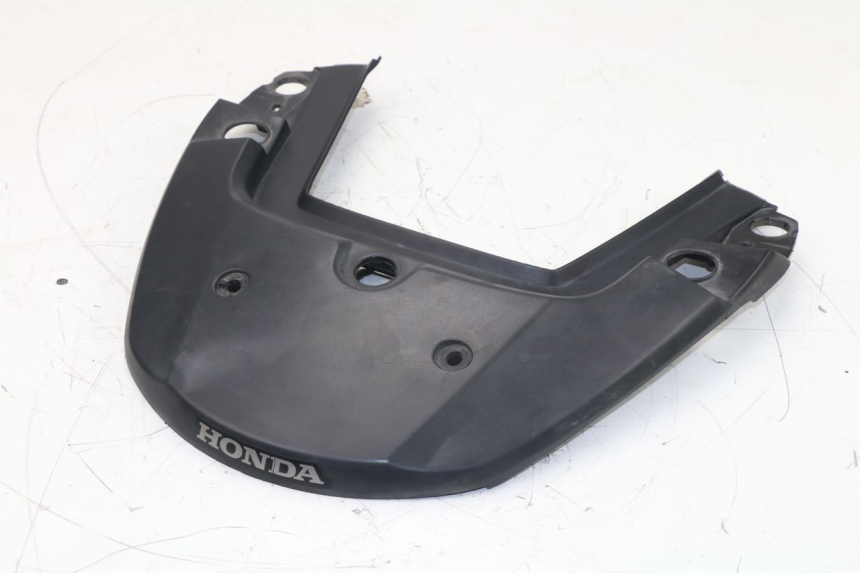 photo de Giunzione carenatura posteriore superiore HONDA CBF N 600 (2004 - 2007)