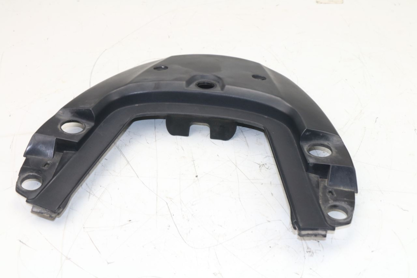 photo de Giunzione carenatura posteriore superiore HONDA CBF N 600 (2004 - 2007)