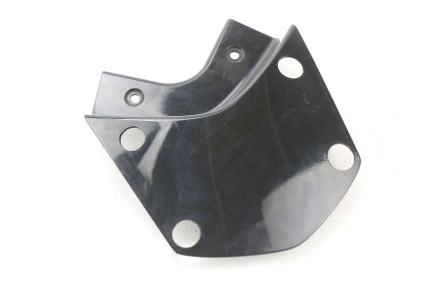 photo de Giunzione carenatura posteriore superiore HONDA PCX (JF57/JF64) 125 (2014 - 2018)