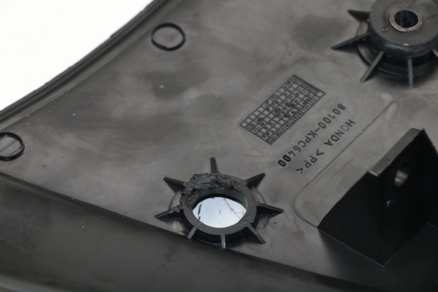 photo de Giunzione carenatura posteriore superiore HONDA XLV VARADERO 125 (2000 - 2006)