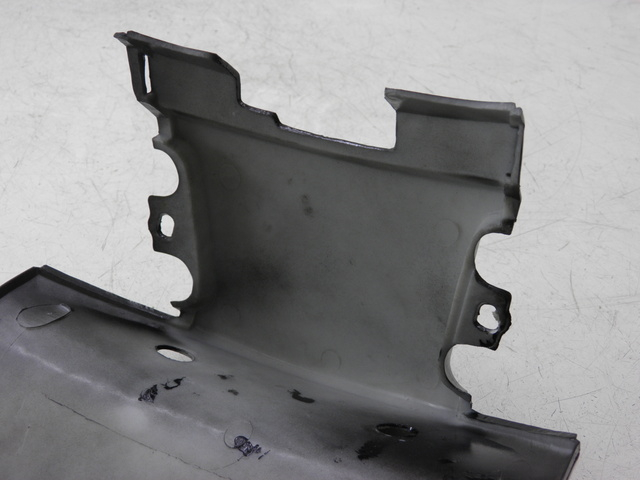 photo de Giunzione carenatura posteriore superiore JM MOTOR S-MAX 125 (2010 - 2014) - Zoom sullo stato d'uso