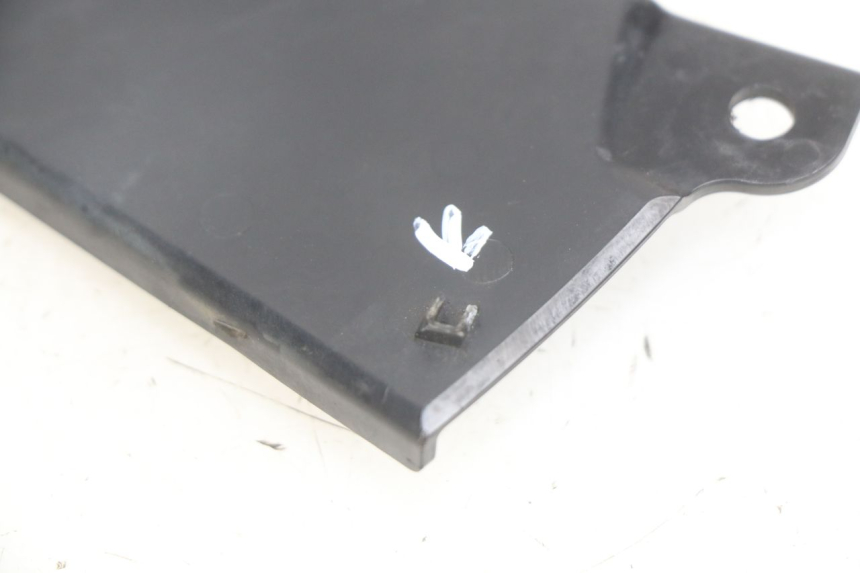 photo de GIUNZIONE PARAFANGO POSTERIORE SUPERIORE KAWASAKI Z 750 (2007 - 2013)