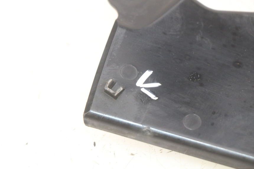 photo de GIUNZIONE PARAFANGO POSTERIORE SUPERIORE KAWASAKI Z 750 (2007 - 2013)