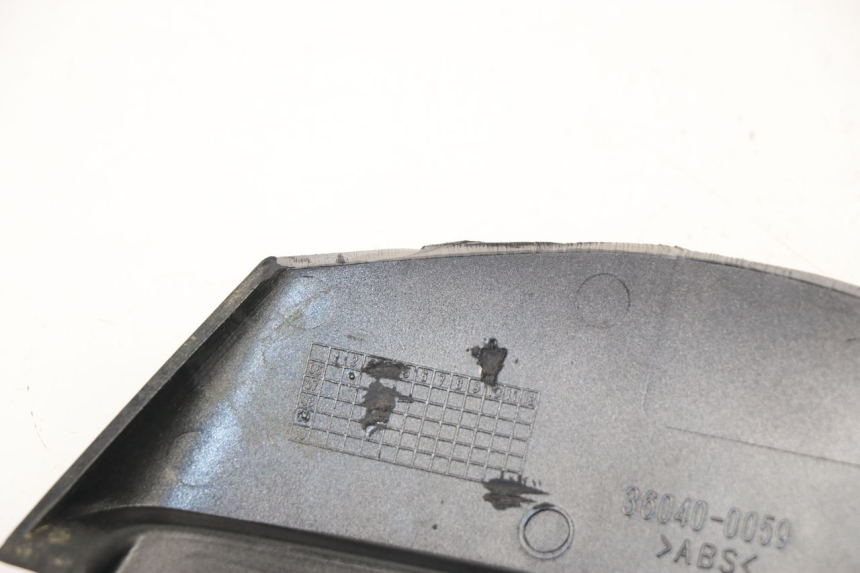 photo de Giunzione carenatura posteriore superiore KAWASAKI ZZR ZX-14 ABS 1400 (2006 - 2011)