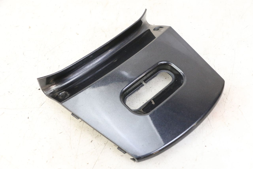 photo de Giunzione carenatura posteriore superiore KYMCO XCITING 500 (2007 - 2010)