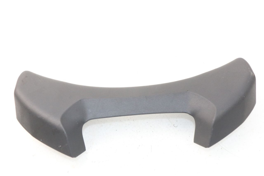 photo de Giunzione carenatura posteriore superiore PEUGEOT METROPOLIS 400 (2017 - 2020)