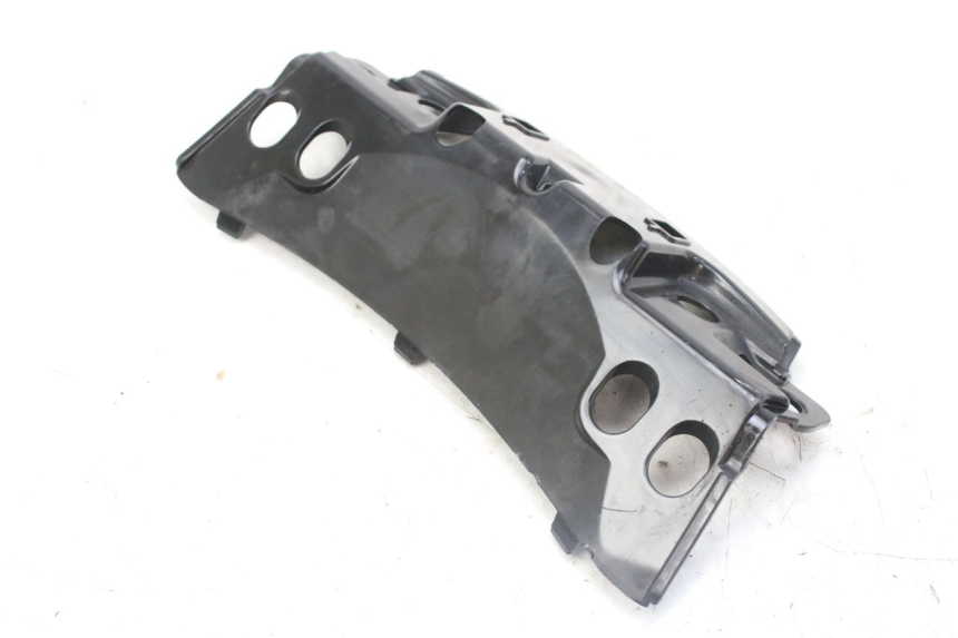 photo de GIUNZIONE PARAFANGO POSTERIORE SUPERIORE PIAGGIO MP3 RL 250 (2007 - 2010)