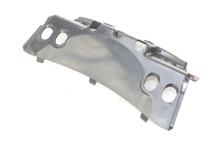 photo de GIUNZIONE PARAFANGO POSTERIORE SUPERIORE PIAGGIO MP3 RL 250 (2007 - 2010)