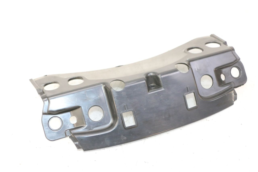 photo de GIUNZIONE PARAFANGO POSTERIORE SUPERIORE PIAGGIO MP3 RL 250 (2007 - 2010)
