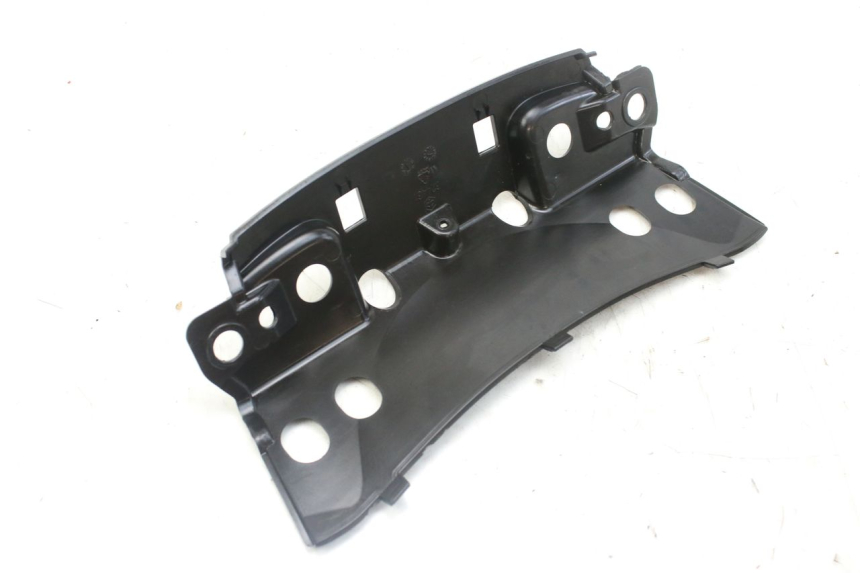 photo de GIUNZIONE PARAFANGO POSTERIORE SUPERIORE PIAGGIO MP3 RL 250 (2007 - 2010)