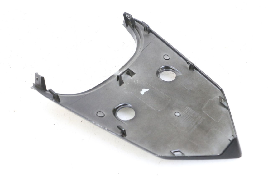 photo de CARENA POSTERIORE CONGIUNZIONE SUPERIORE SYM ORBIT III 3 4T 50 (2021 - 2025) - Zoom sullo stato d'uso