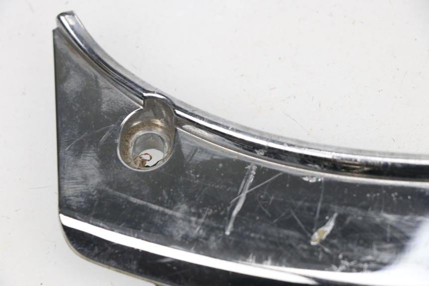 photo de Giunzione carenatura posteriore superiore PEUGEOT SATELIS 125 (2010 - 2012)
