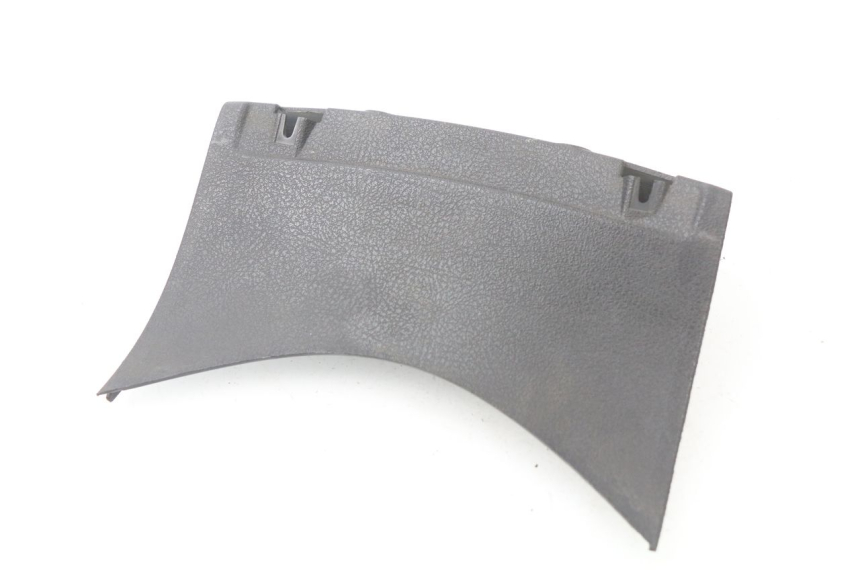 photo de Giunzione carenatura posteriore superiore PIAGGIO XEVO - X EVO 125 (2007 - 2016)