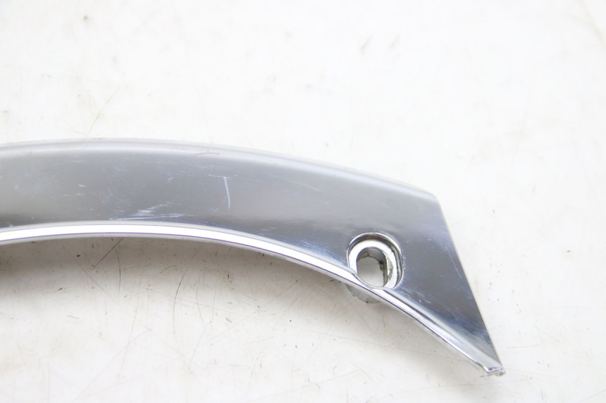 photo de GIUNZIONE PARAFANGO POSTERIORE SUPERIORE PEUGEOT SATELIS 125 (2006 - 2009)