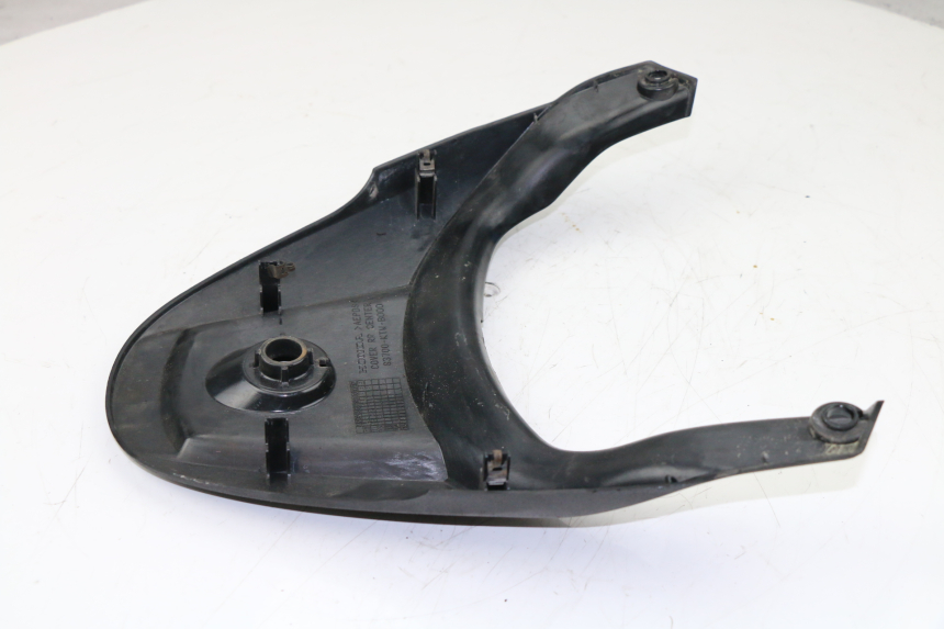 photo de Giunzione carenatura posteriore superiore HONDA SH 300 (2011)
