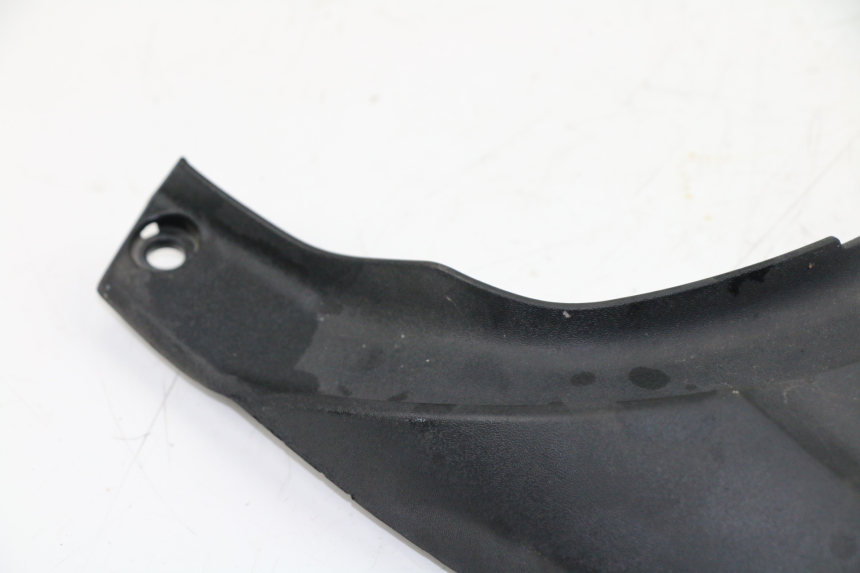 photo de Giunzione carenatura posteriore superiore HONDA SH 300 (2011)