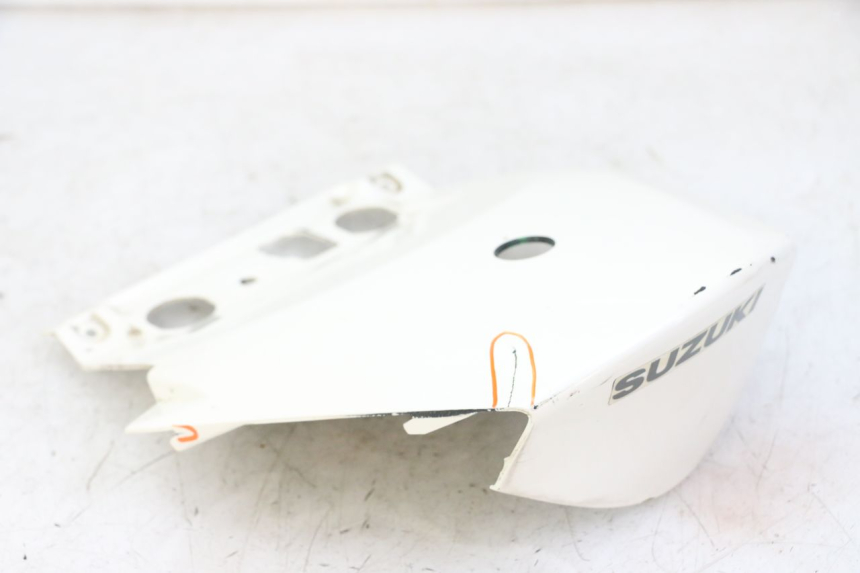 photo de GIUNZIONE PARAFANGO POSTERIORE SUPERIORE SUZUKI BURGMAN 125 (2007 - 2014)