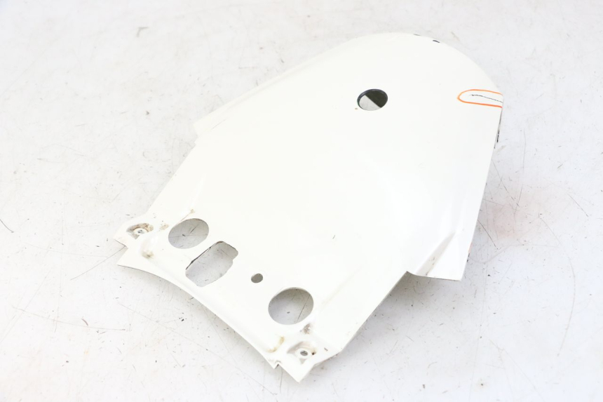 photo de GIUNZIONE PARAFANGO POSTERIORE SUPERIORE SUZUKI BURGMAN 125 (2007 - 2014)