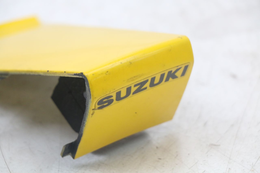 photo de CARENA POSTERIORE CONGIUNZIONE SUPERIORE SUZUKI GS F 500 (2004 - 2007)