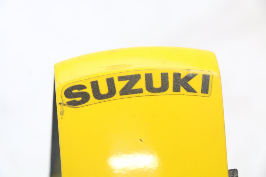 photo de CARENA POSTERIORE CONGIUNZIONE SUPERIORE SUZUKI GS F 500 (2004 - 2007)