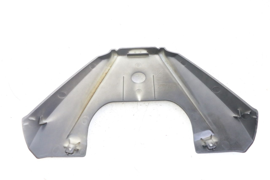 photo de GIUNZIONE PARAFANGO POSTERIORE SUPERIORE APRILIA SXR 50 (2021 - 2023)
