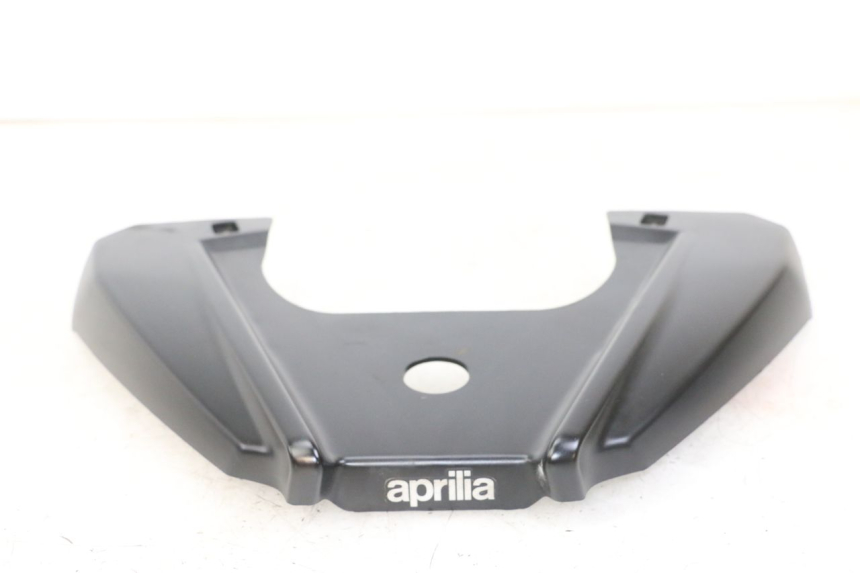 photo de GIUNZIONE PARAFANGO POSTERIORE SUPERIORE APRILIA SXR 50 (2021 - 2023)