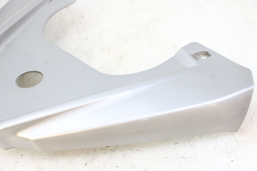 photo de GIUNZIONE PARAFANGO POSTERIORE SUPERIORE APRILIA SXR 50 (2021 - 2023)