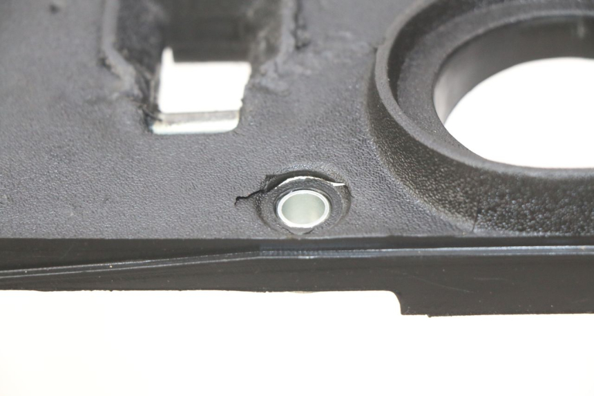 photo de CARENA POSTERIORE CONGIUNZIONE SUPERIORE PIAGGIO VESPA S 2T 50 (2007 - 2014)