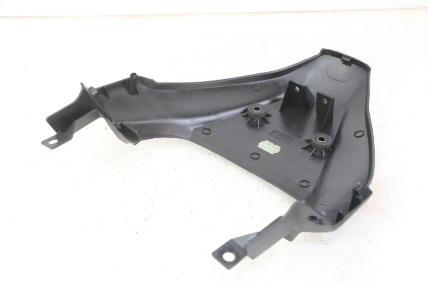 photo de Giunzione carenatura posteriore superiore HONDA XLV VARADERO 125 (2000 - 2006)