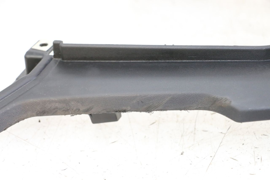 photo de CARENA POSTERIORE CONGIUNZIONE SUPERIORE YAMAHA TRACER 7 700 (2020 - 2024)