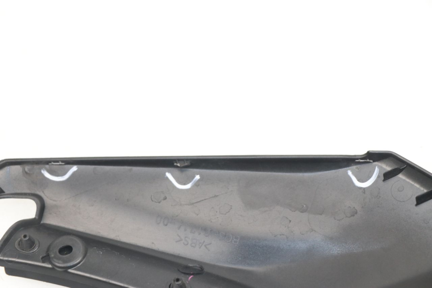 photo de CARENA POSTERIORE CONGIUNZIONE SUPERIORE YAMAHA YP T-MAX TMAX 530 (2017 - 2020)