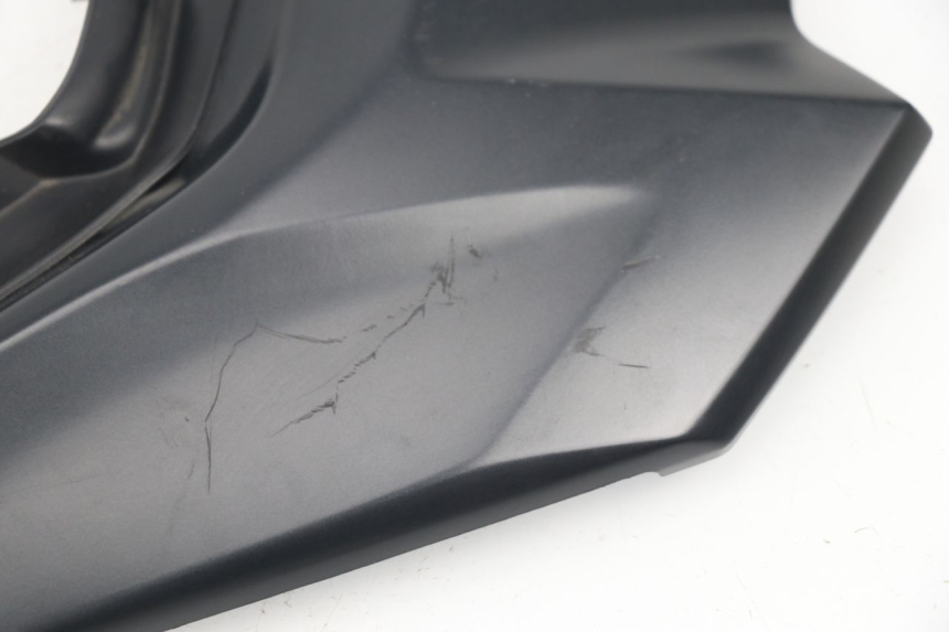 photo de CARENA POSTERIORE CONGIUNZIONE SUPERIORE YAMAHA YP T-MAX TMAX 530 (2017 - 2020)