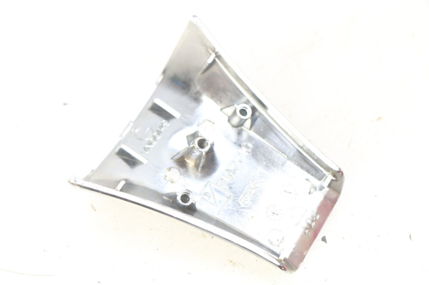 photo de GIUNZIONE PARAFANGO POSTERIORE PIAGGIO VESPA PRIMAVERA 2T 50 (2013 - 2018)