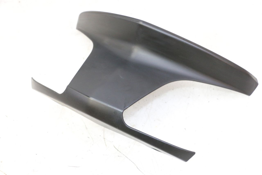 photo de GIUNZIONE PARAFANGO POSTERIORE YAMAHA X-MAX XMAX 125 (2010 - 2014)