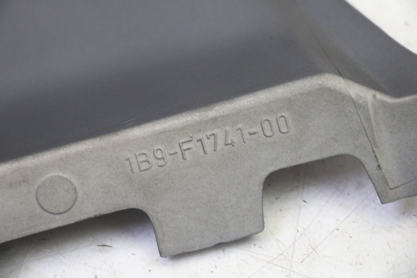 photo de GIUNZIONE PARAFANGO POSTERIORE YAMAHA X-MAX XMAX 250 (2006 - 2009)