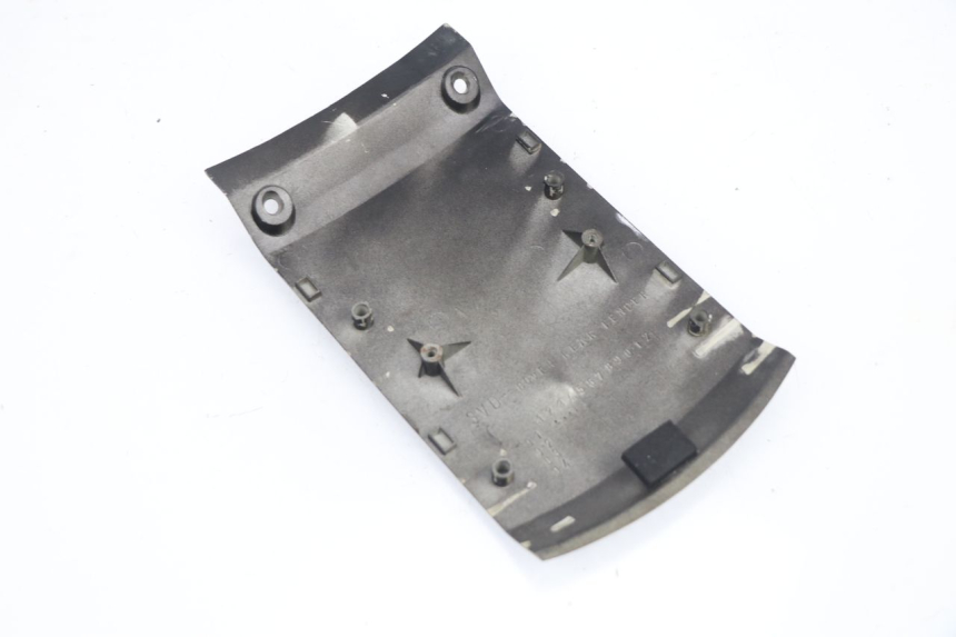 photo de Giunzione carenatura posteriore YAMAHA TDM 3VD 850 (1991 - 1995)