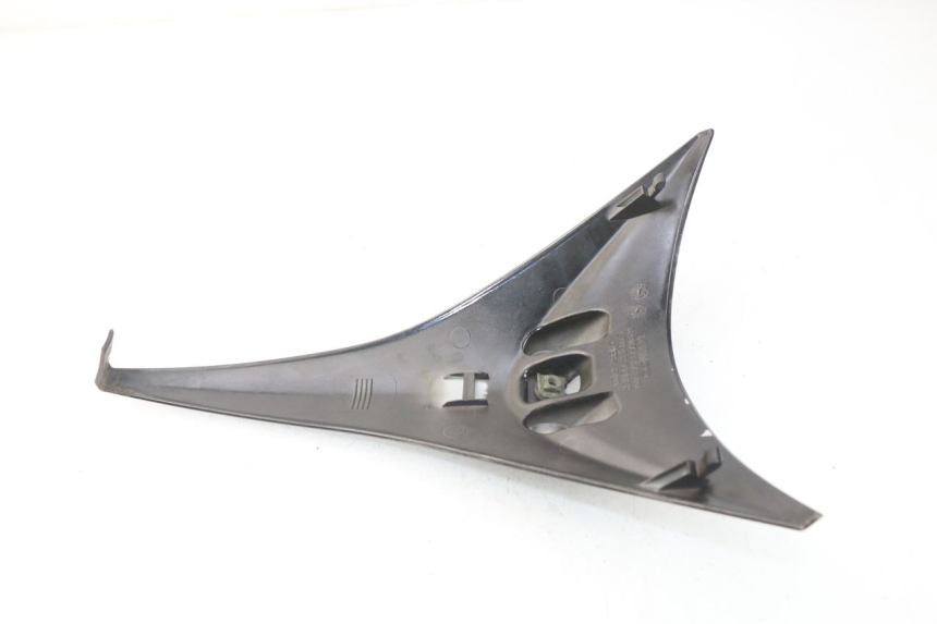 photo de Giunzione carena anteriore KYMCO DINK STREET 125 (2009 - 2014)