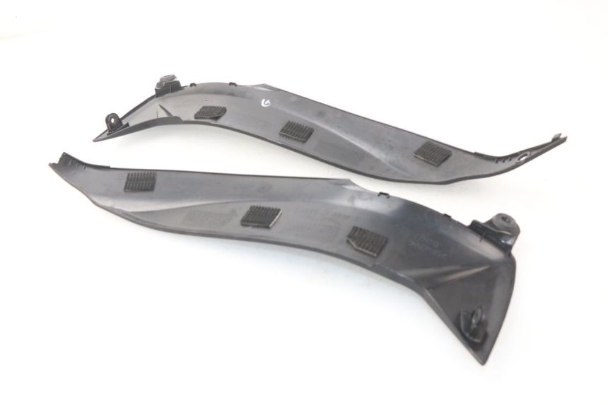 photo de Giunzione carena anteriore SUZUKI GSX-R GSXR K16 1000 (2012 - 2016)