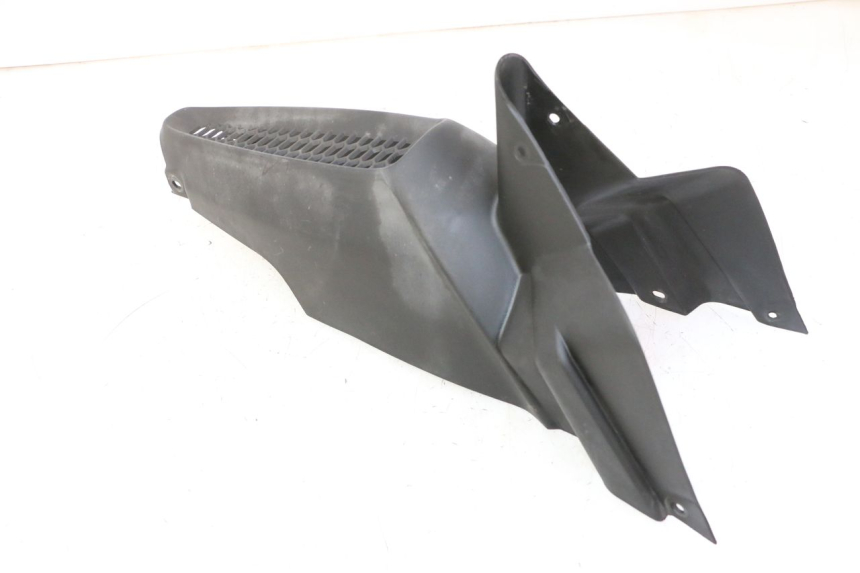 photo de CARENA ANTERIORE CONGIUNZIONE QUADRO 4 4D 350 (2015 - 2018)