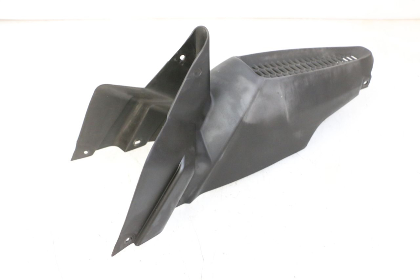 photo de CARENA ANTERIORE CONGIUNZIONE QUADRO 4 4D 350 (2015 - 2018)