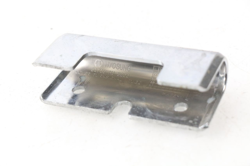 photo de Giunzione carena anteriore inf HYOSUNG AQUILA GV 125 (2009 - 2016)