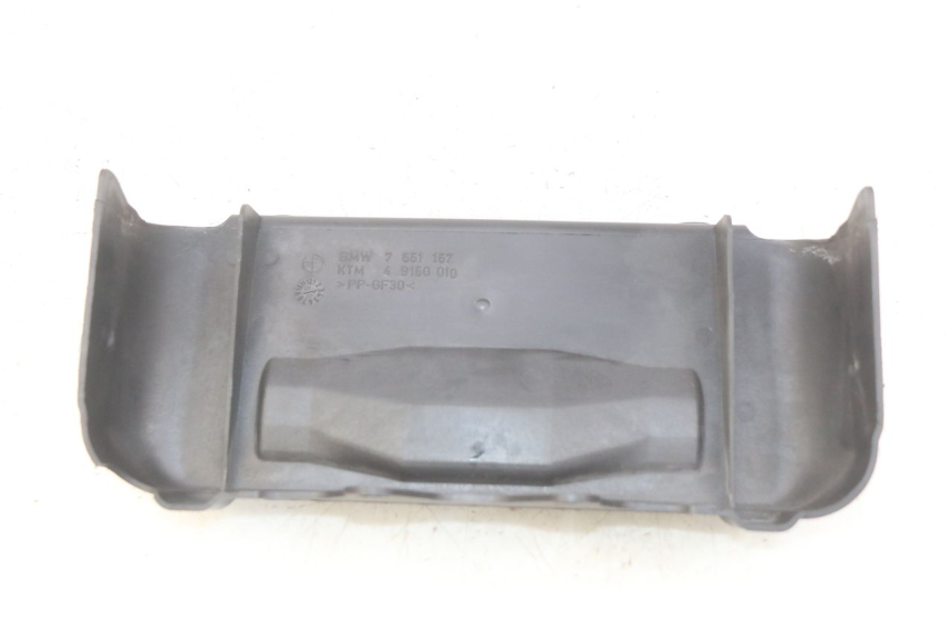 photo de GIUNZIONE PARAURTI ANTERIORE INF BMW C1 125 (2000 - 2003)